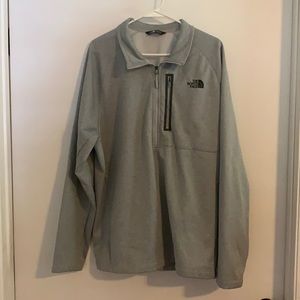 Men’s North Face quarter zip